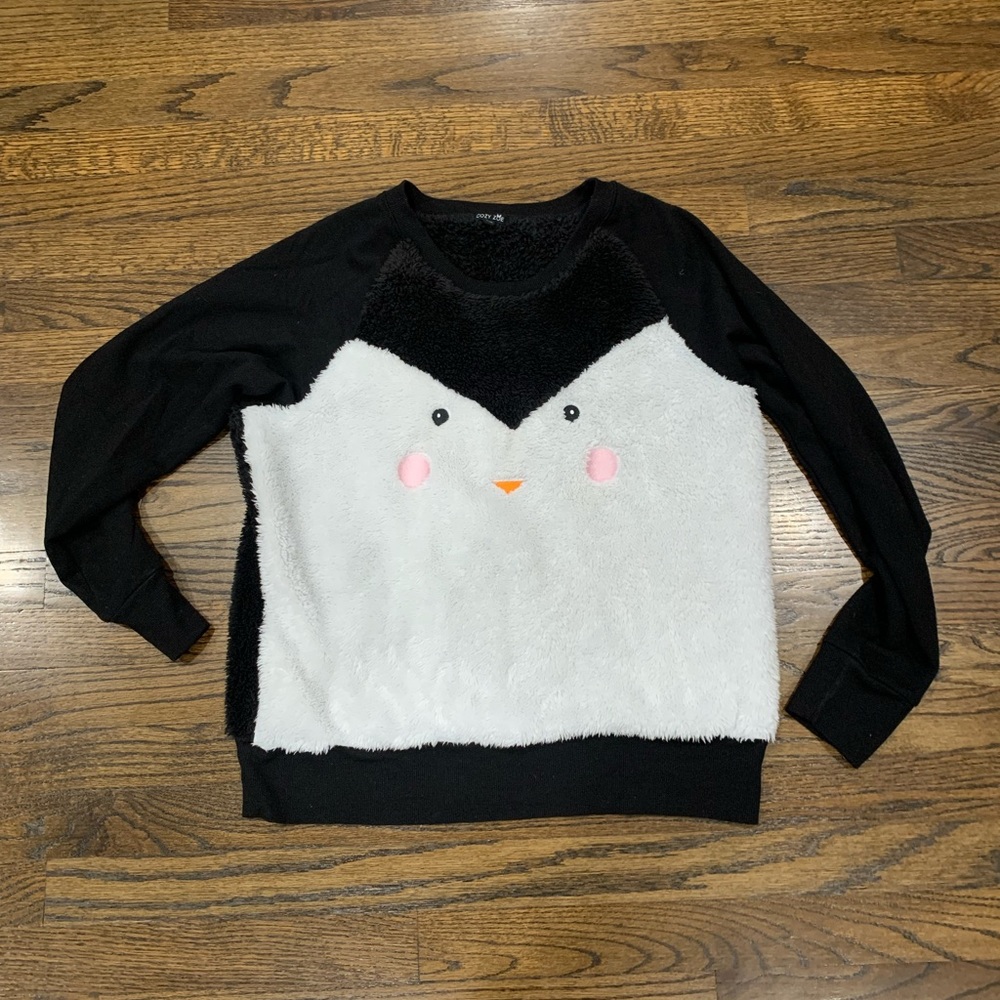 Like New Cozy Zoe Faux Sherpa Penguin Sweatshirt Crewneck Women’s Large